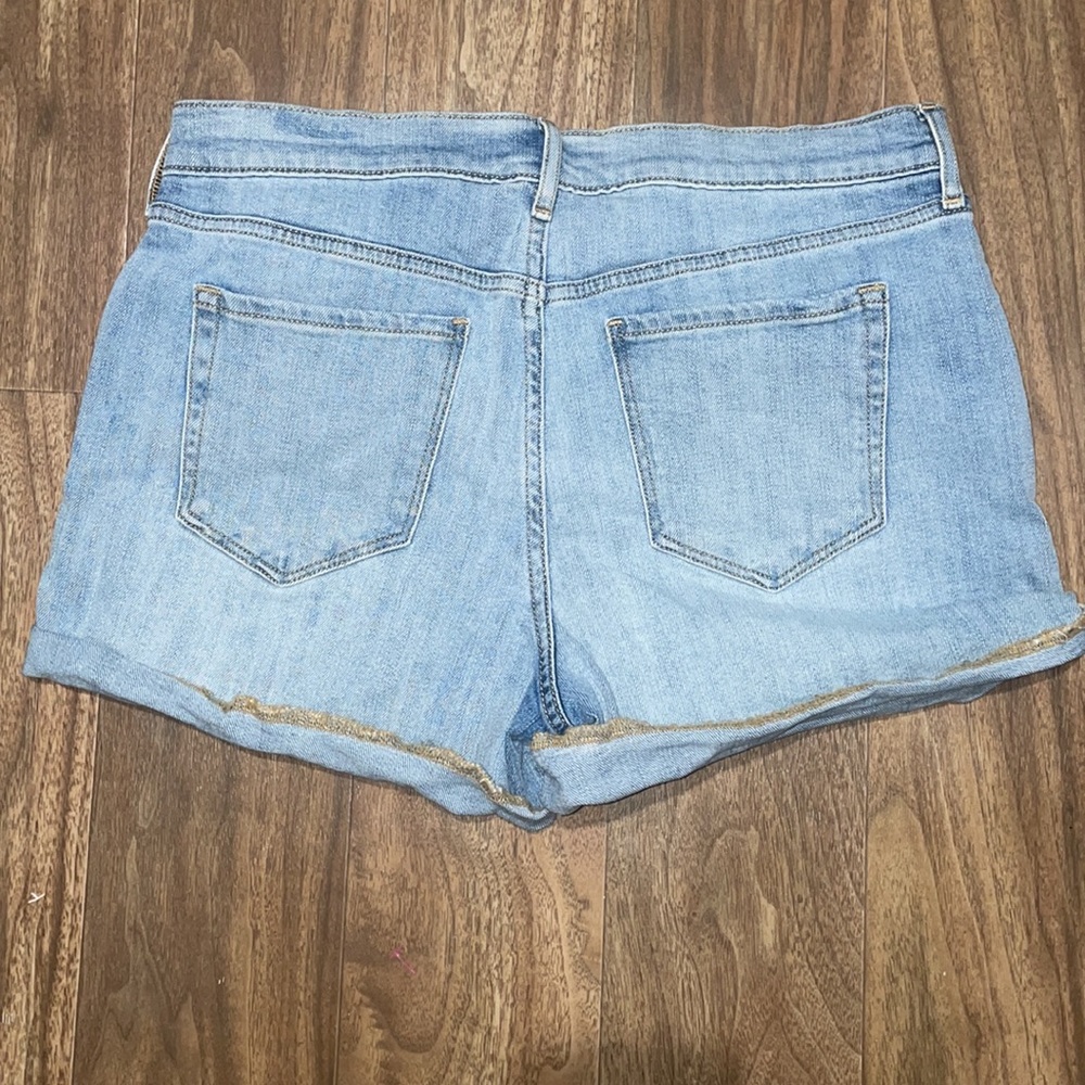 Old Navy boyfriend shorts - Picture 4 of 4